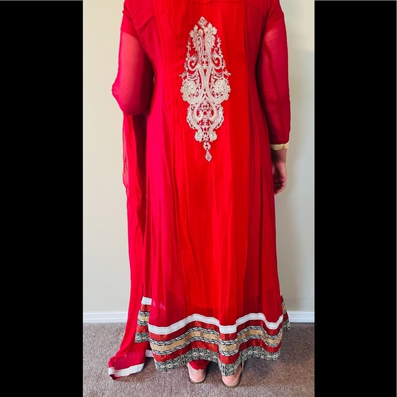 Pakistani 3 Piece Dress - Picture 2 of 2